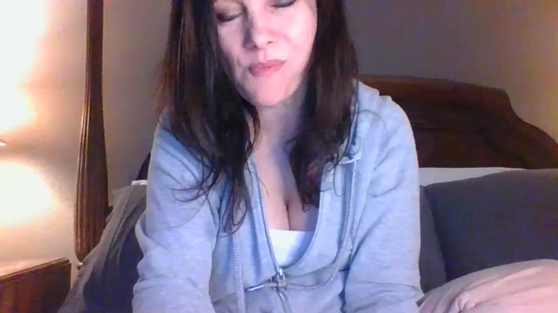 Gallery image thumbnail from LVDOLL's myfreecams stream on, 03/15/2024, 01:58 image 19 of 20