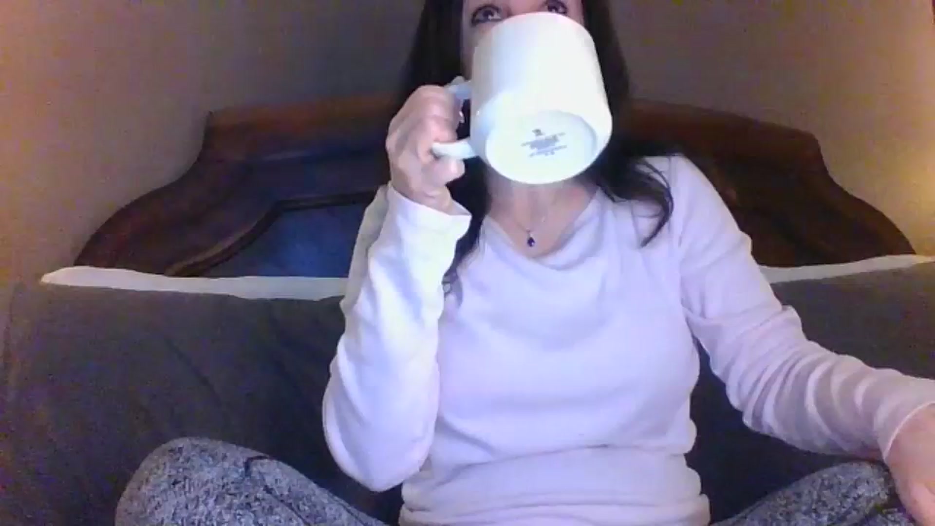 Gallery image thumbnail from LVDOLL's myfreecams stream on, 03/21/2024, 05:56 image 1 of 20