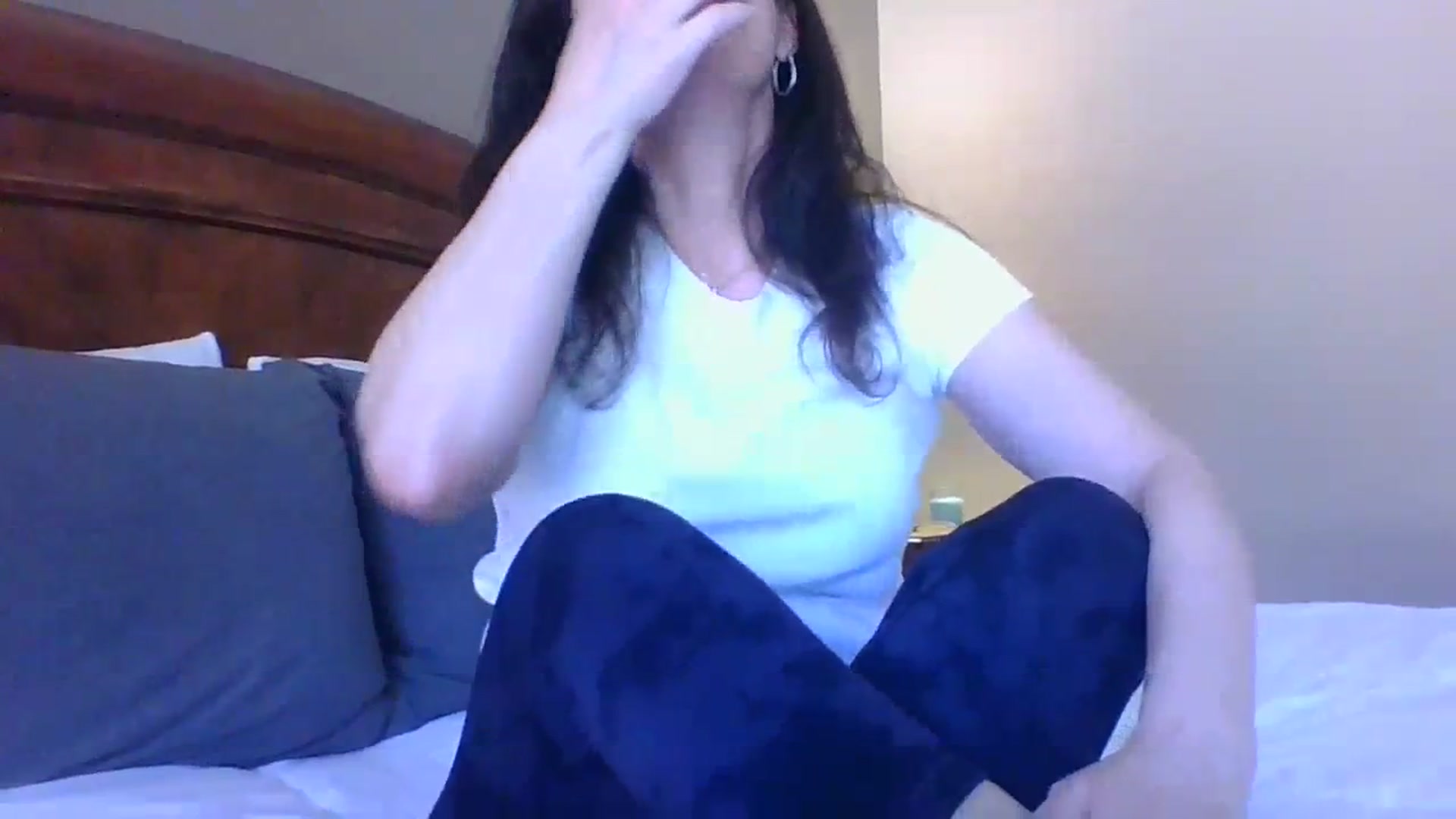 Gallery image thumbnail from LVDOLL's myfreecams stream on, 03/21/2024, 23:28 image 18 of 20