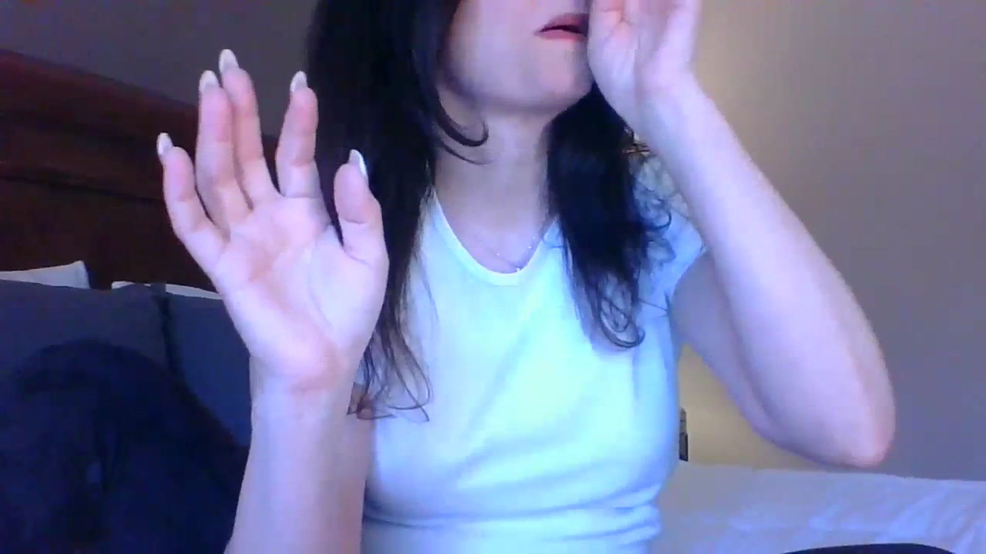 Gallery image thumbnail from LVDOLL's myfreecams stream on, 03/22/2024, 01:00 image 16 of 20