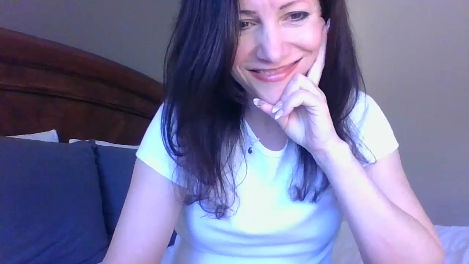 Gallery image thumbnail from LVDOLL's myfreecams stream on, 03/22/2024, 01:00 image 3 of 20