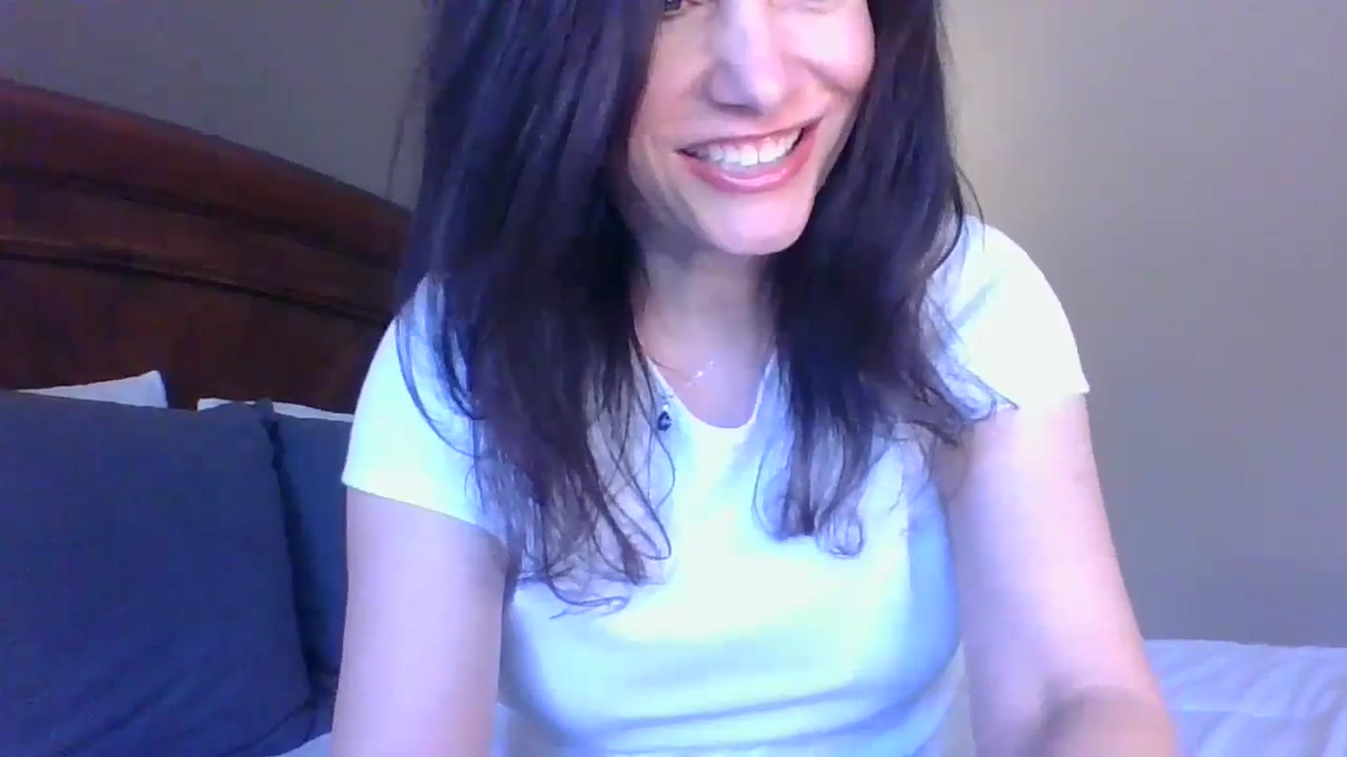 Gallery image thumbnail from LVDOLL's myfreecams stream on, 03/22/2024, 01:00 image 6 of 20