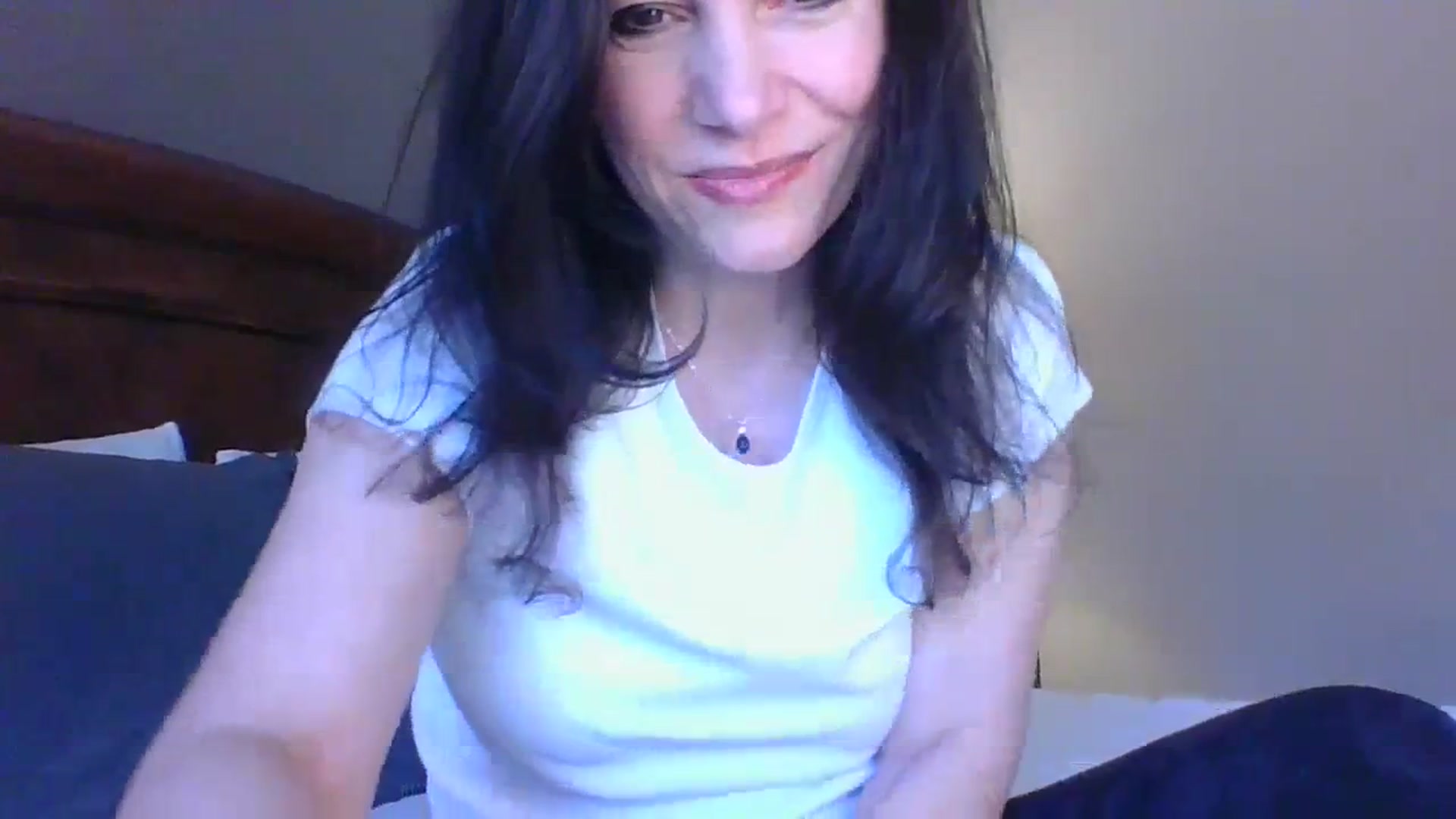 Gallery image thumbnail from LVDOLL's myfreecams stream on, 03/22/2024, 01:00 image 11 of 20