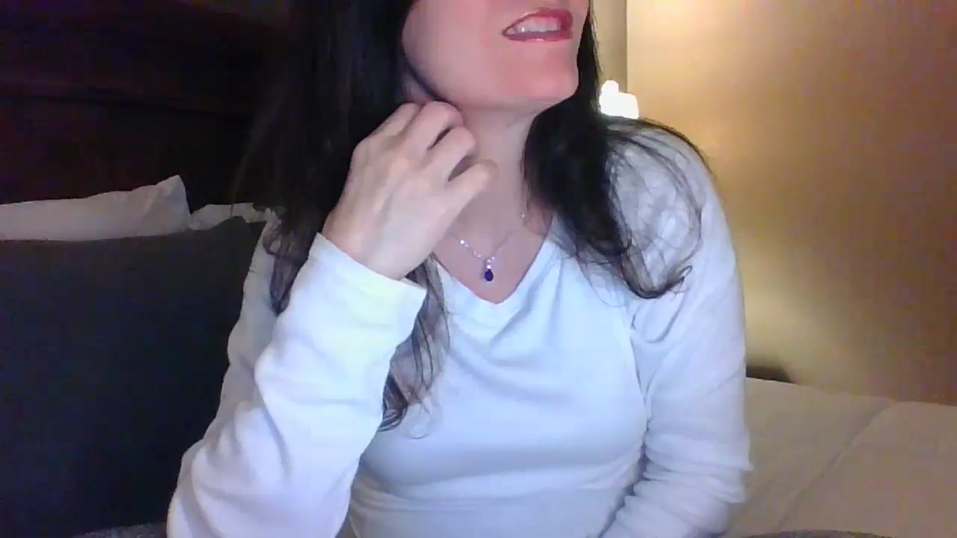Gallery image thumbnail from LVDOLL's myfreecams stream on, 03/25/2024, 02:47 image 12 of 20