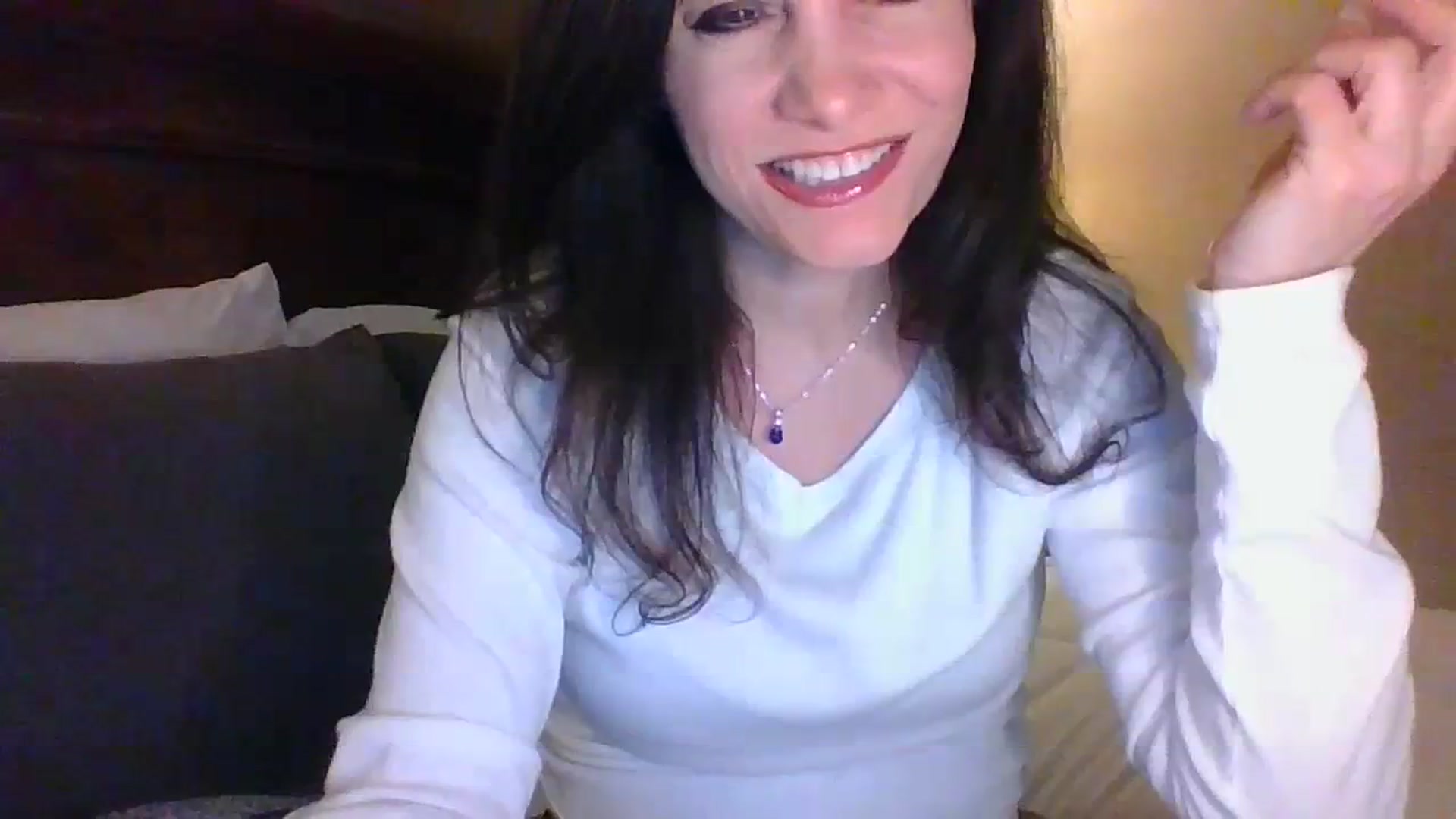 Gallery image thumbnail from LVDOLL's myfreecams stream on, 03/25/2024, 02:47 image 14 of 20