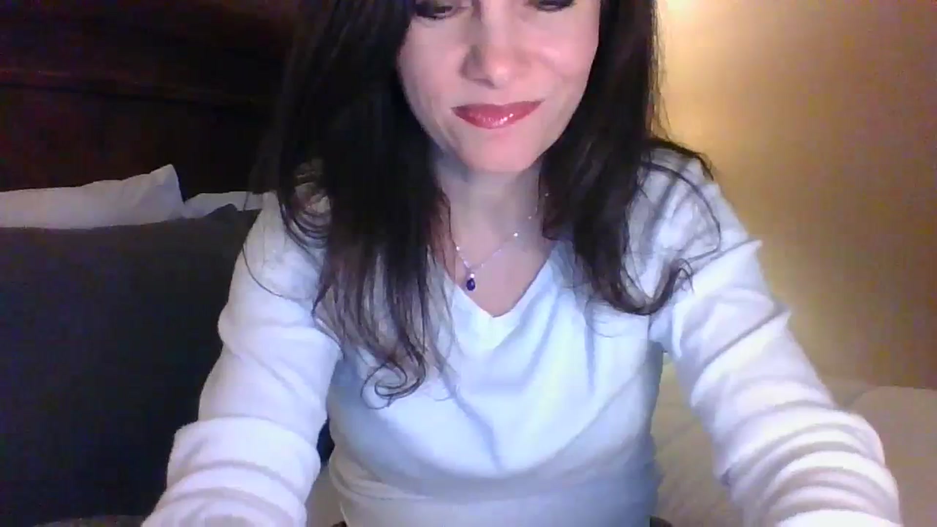 Gallery image thumbnail from LVDOLL's myfreecams stream on, 03/25/2024, 02:47 image 17 of 20