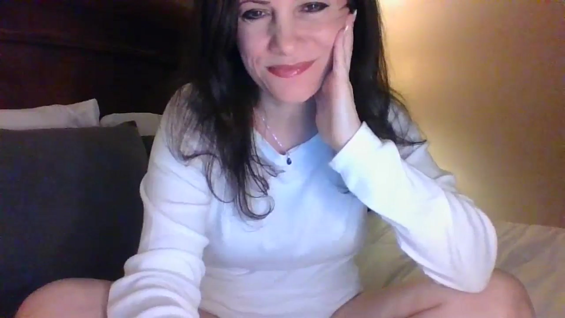 Gallery image thumbnail from LVDOLL's myfreecams stream on, 03/25/2024, 03:50 image 17 of 20