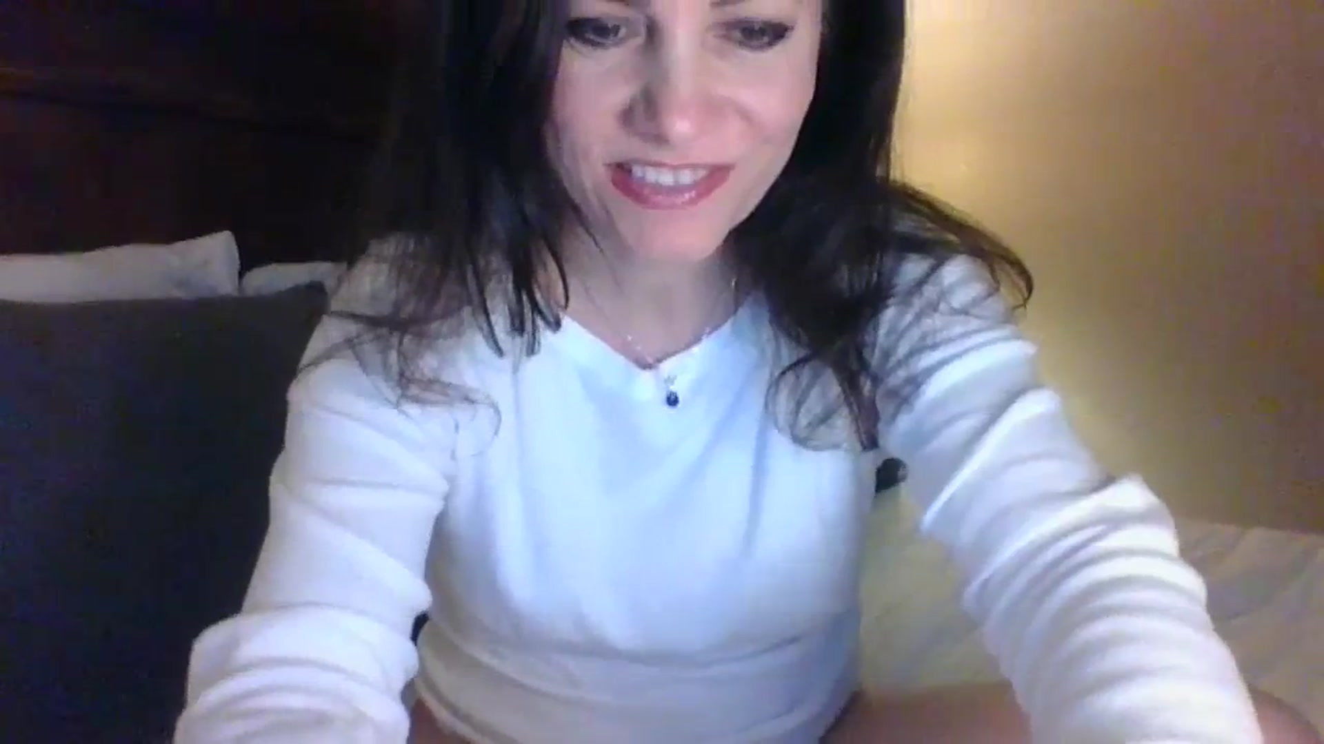 Gallery image thumbnail from LVDOLL's myfreecams stream on, 03/25/2024, 03:50 image 14 of 20
