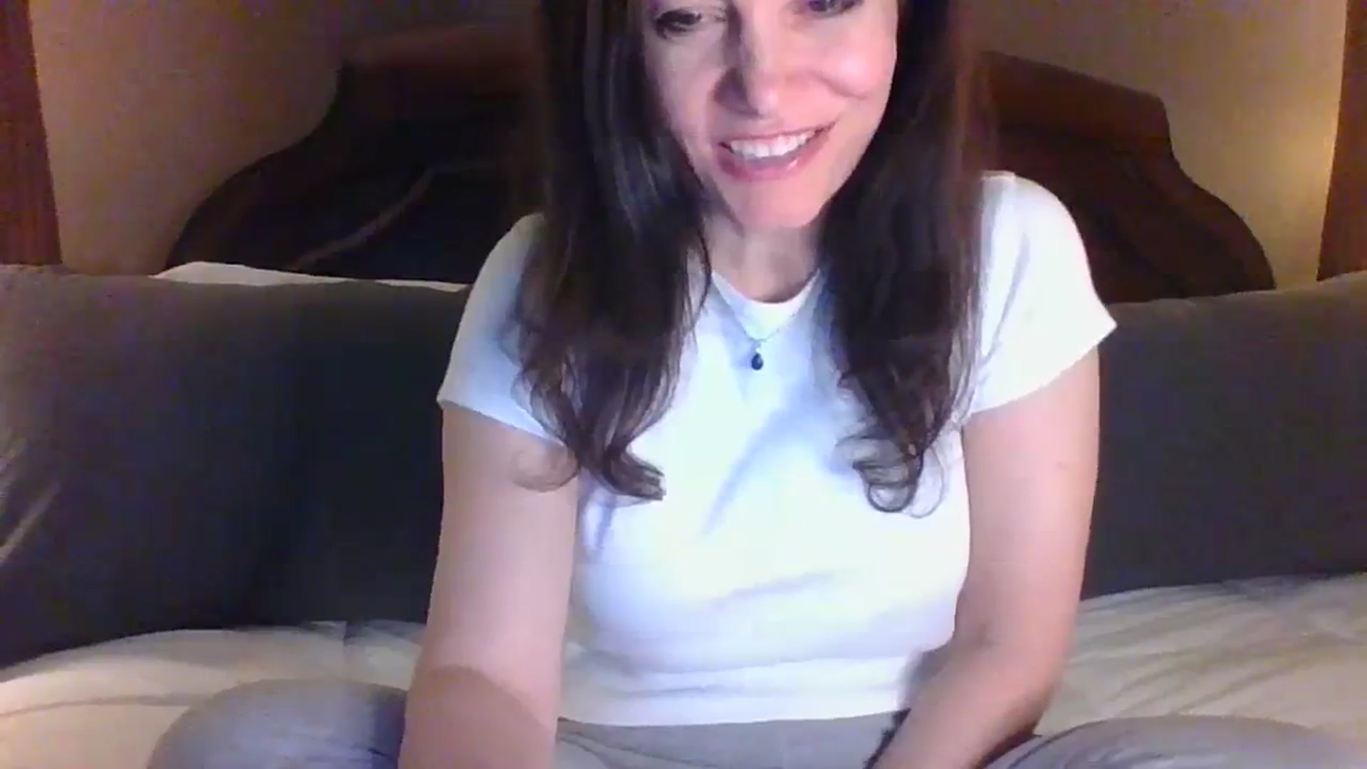 Gallery image thumbnail from LVDOLL's myfreecams stream on, 03/26/2024, 02:46 image 16 of 20