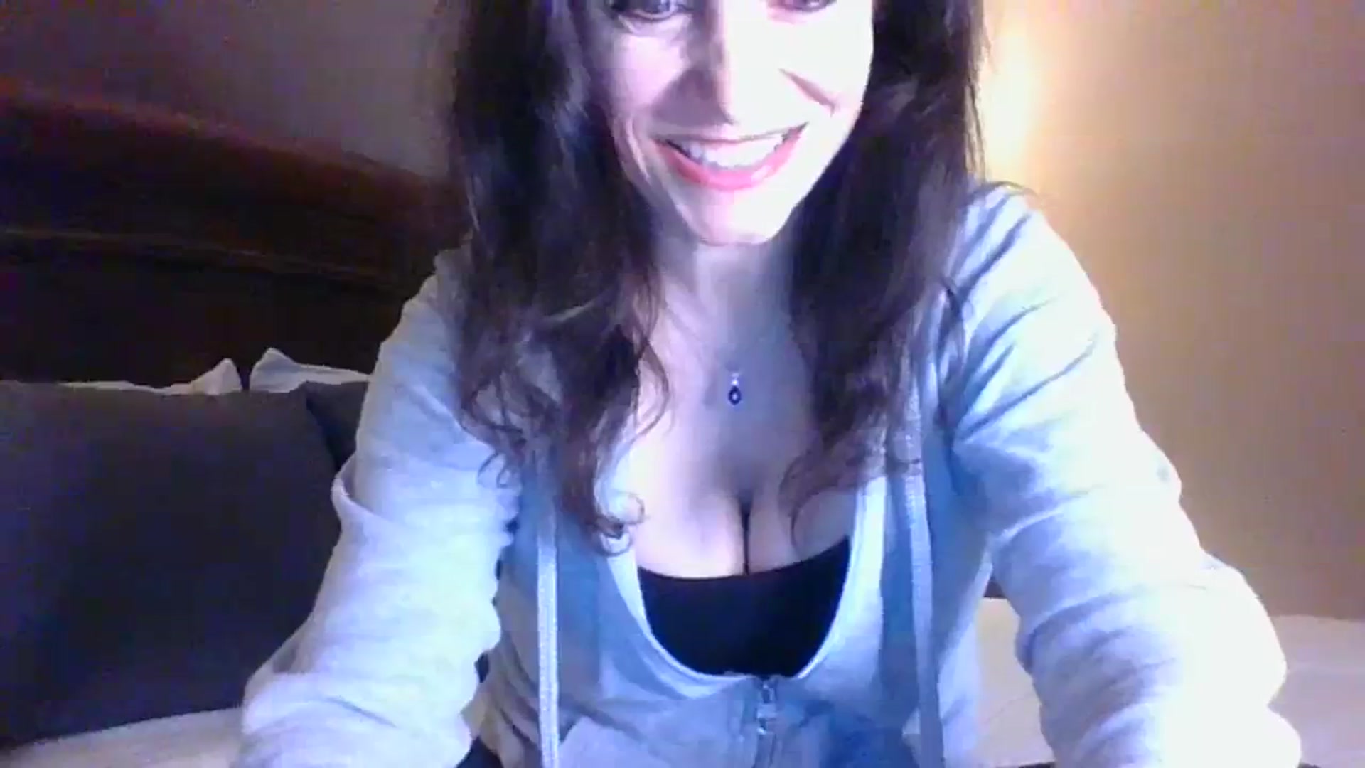 Gallery image thumbnail from LVDOLL's myfreecams stream on, 03/27/2024, 03:20 image 13 of 20
