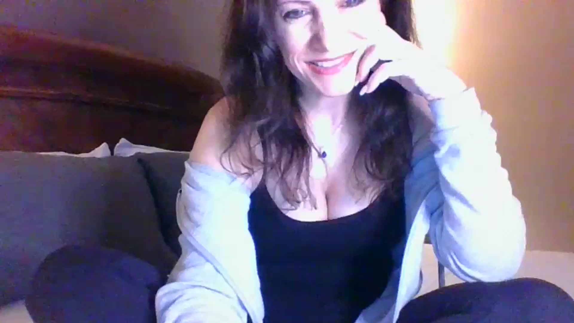 Gallery image thumbnail from LVDOLL's myfreecams stream on, 03/27/2024, 03:20 image 20 of 20