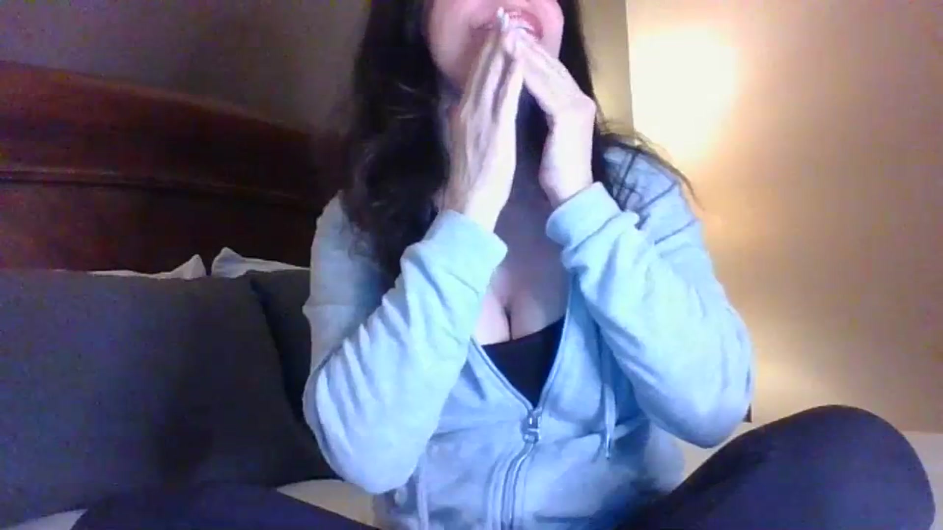 Gallery image thumbnail from LVDOLL's myfreecams stream on, 03/27/2024, 03:20 image 7 of 20