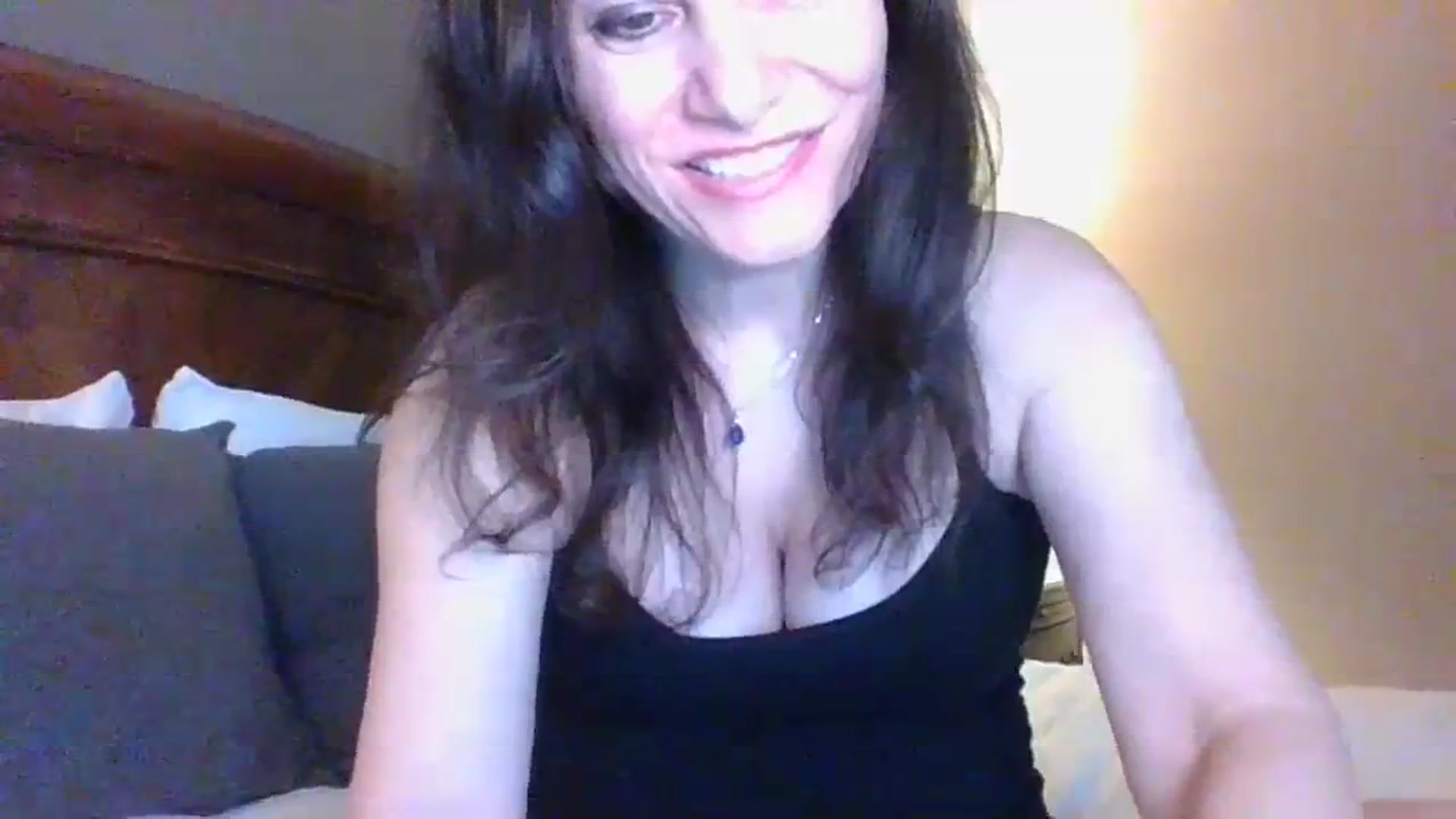Gallery image thumbnail from LVDOLL's myfreecams stream on, 03/27/2024, 05:16 image 11 of 20