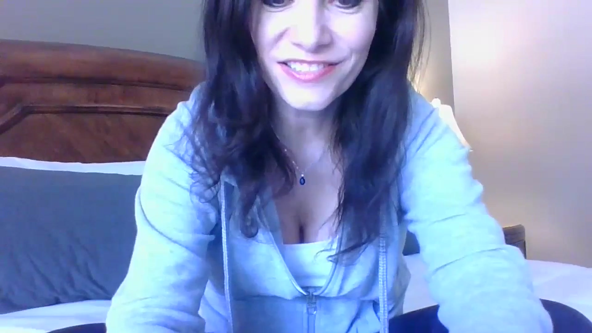 Gallery image thumbnail from LVDOLL's myfreecams stream on, 03/27/2024, 23:17 image 3 of 20