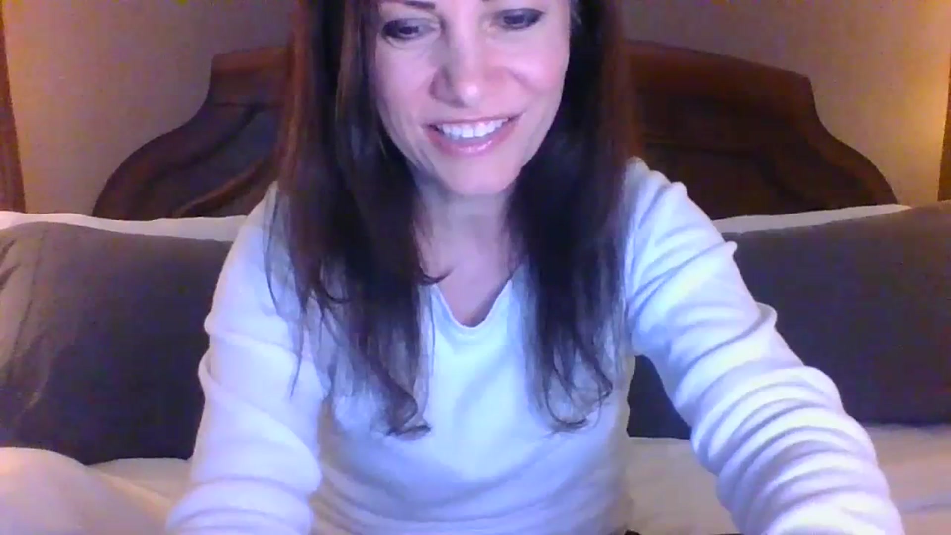 Gallery image thumbnail from LVDOLL's myfreecams stream on, 04/05/2024, 04:54 image 13 of 20
