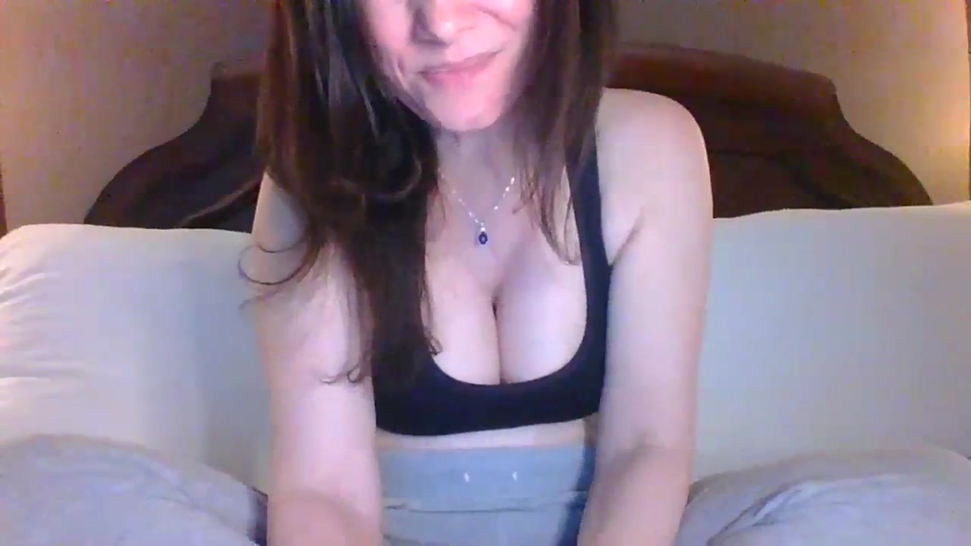 Gallery image thumbnail from LVDOLL's myfreecams stream on, 04/08/2024, 03:22 image 17 of 20