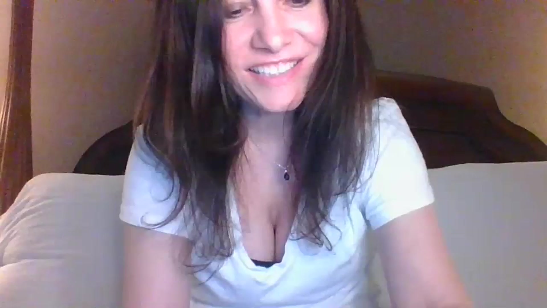 Gallery image thumbnail from LVDOLL's myfreecams stream on, 04/08/2024, 03:22 image 1 of 20