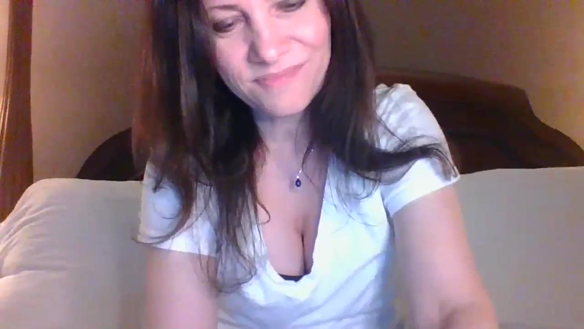 Gallery image thumbnail from LVDOLL's myfreecams stream on, 04/08/2024, 03:22 image 4 of 20