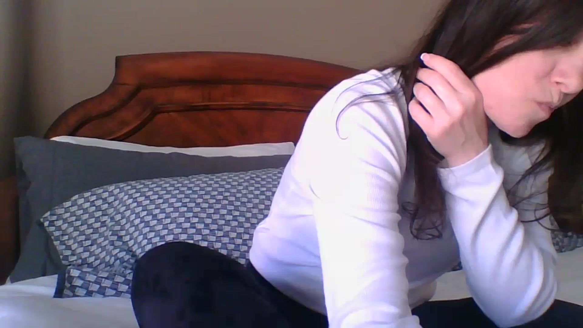 Gallery image thumbnail from LVDOLL's myfreecams stream on, 04/08/2024, 19:28 image 2 of 20