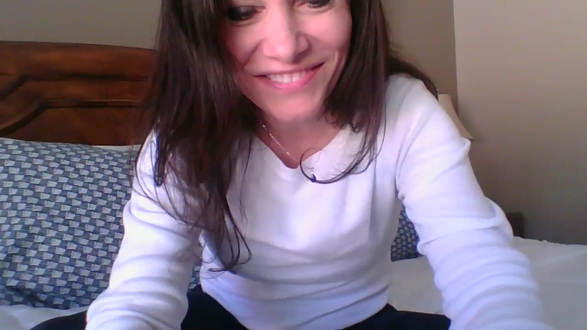 Gallery image thumbnail from LVDOLL's myfreecams stream on, 04/08/2024, 19:28 image 18 of 20