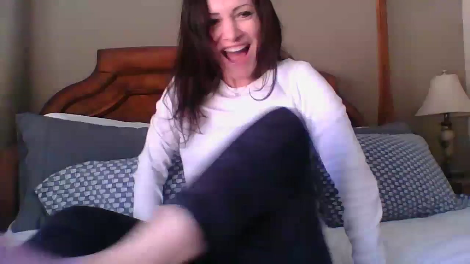 Gallery image thumbnail from LVDOLL's myfreecams stream on, 04/08/2024, 19:28 image 15 of 20