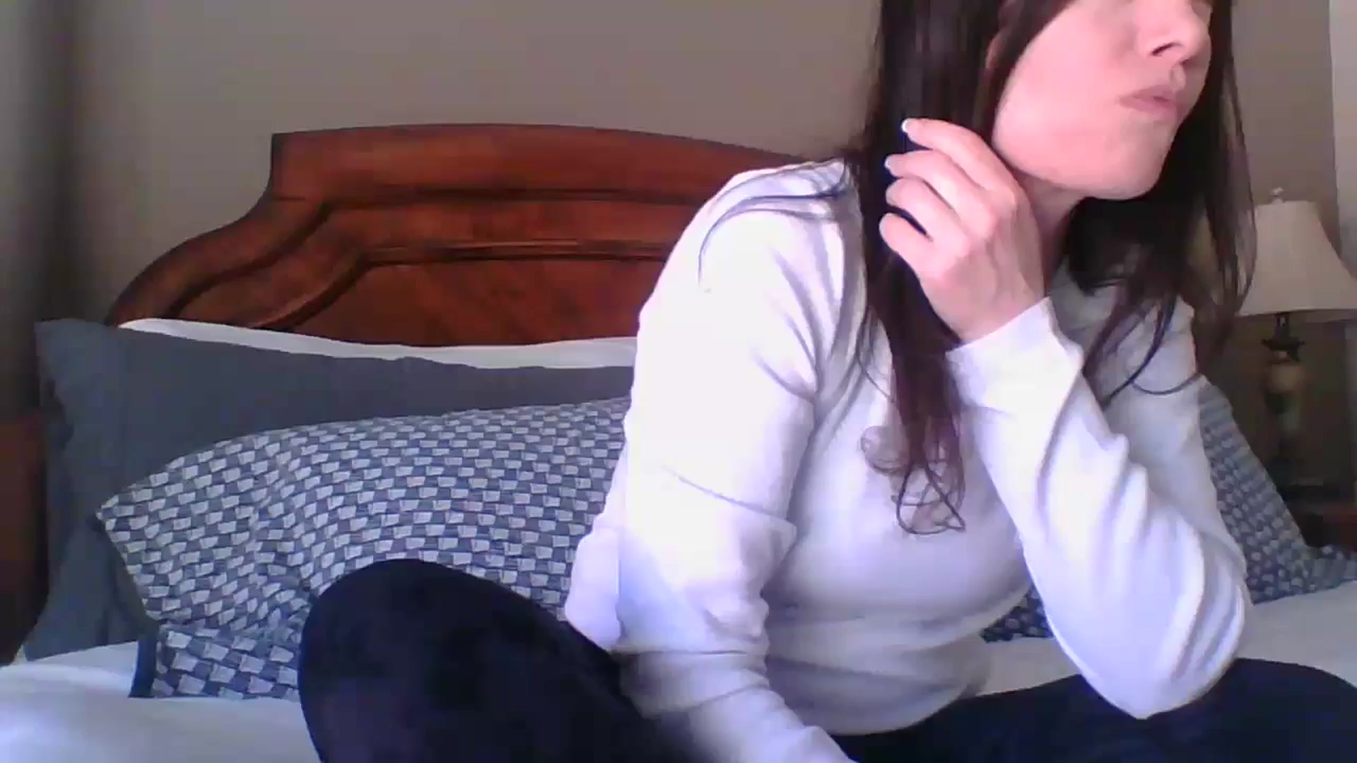 Gallery image thumbnail from LVDOLL's myfreecams stream on, 04/08/2024, 19:28 image 1 of 20
