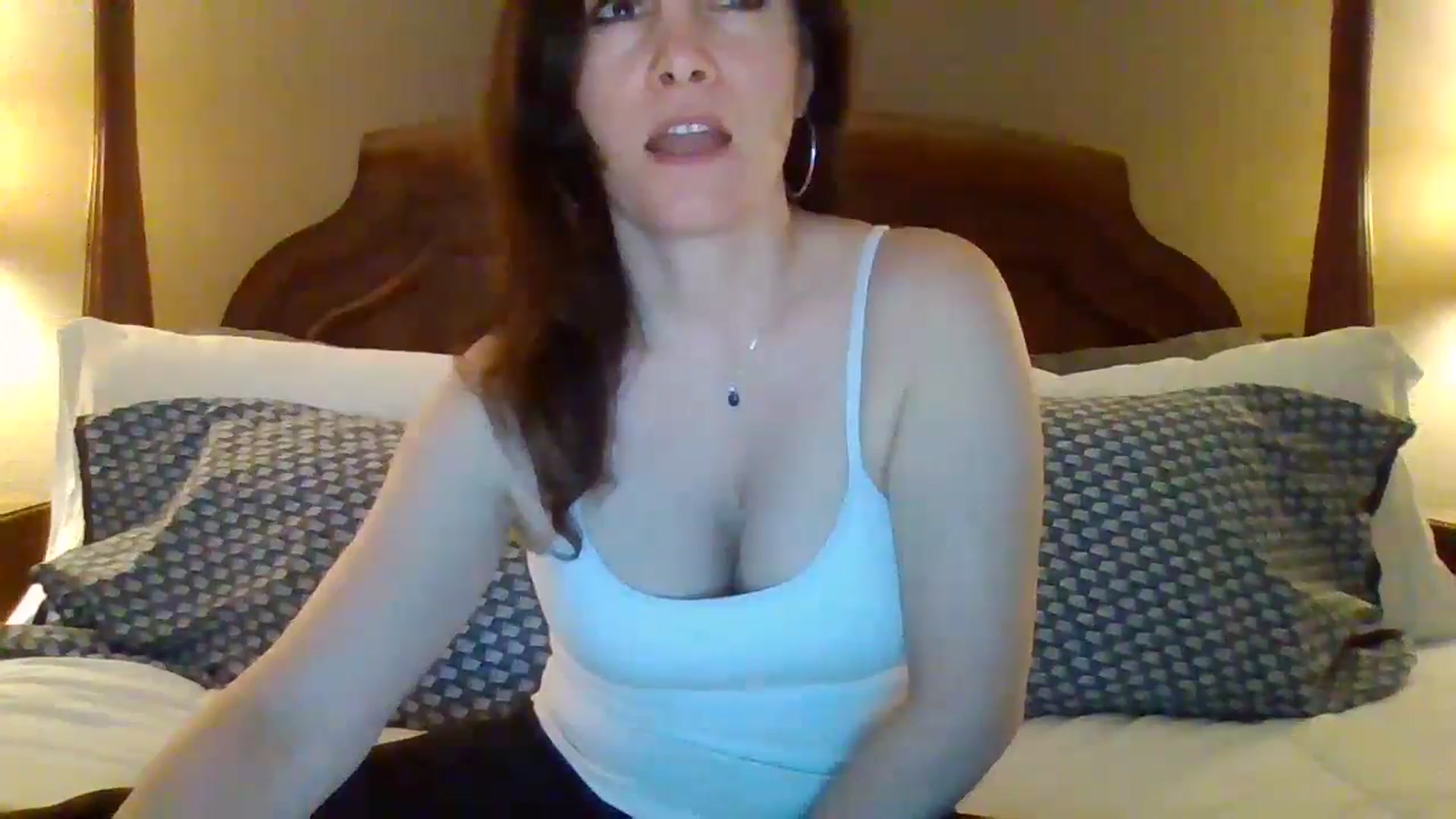 Gallery image thumbnail from LVDOLL's myfreecams stream on, 04/16/2024, 04:04 image 5 of 20