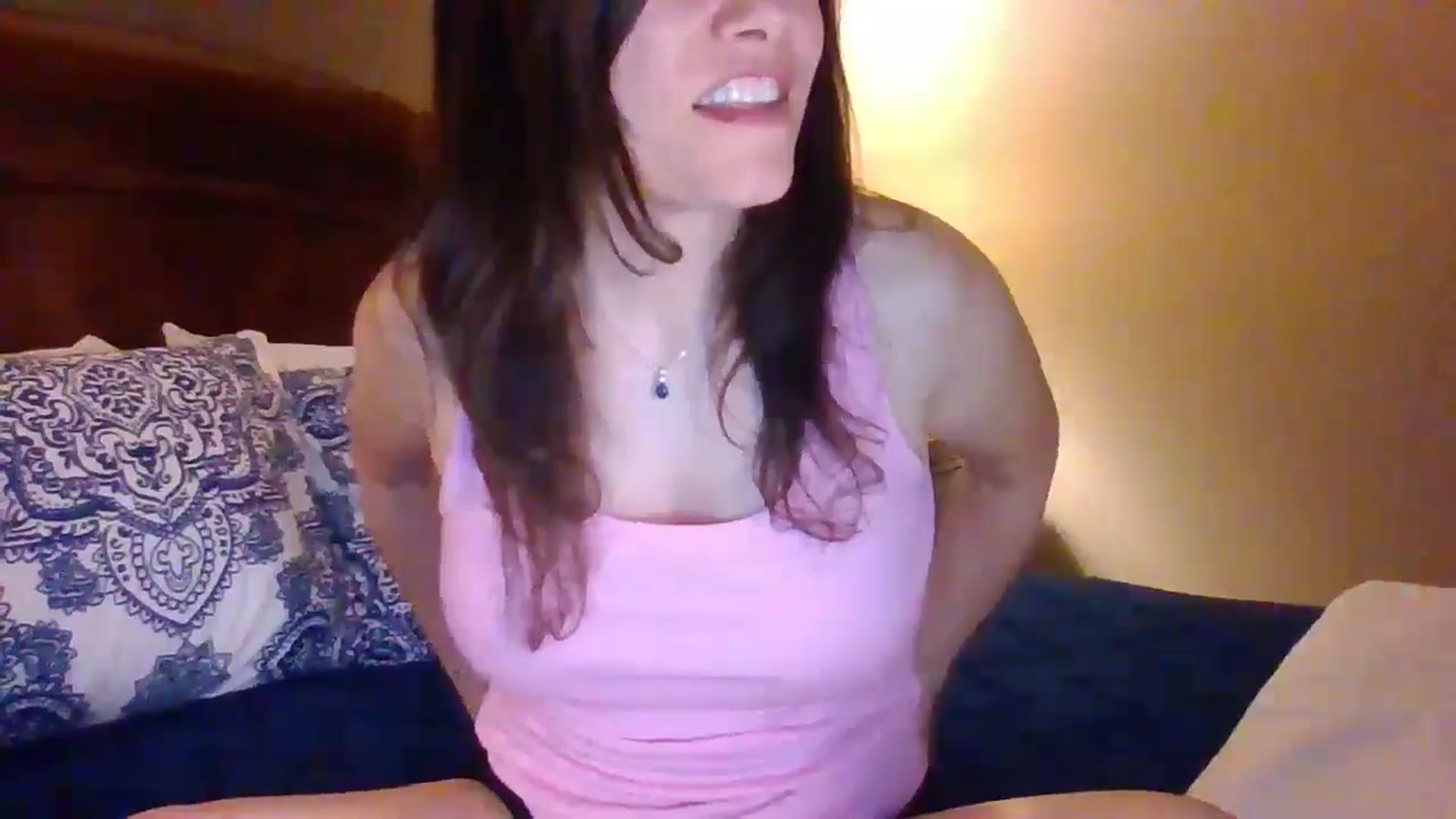 Gallery image thumbnail from LVDOLL's myfreecams stream on, 04/19/2024, 04:21 image 14 of 20