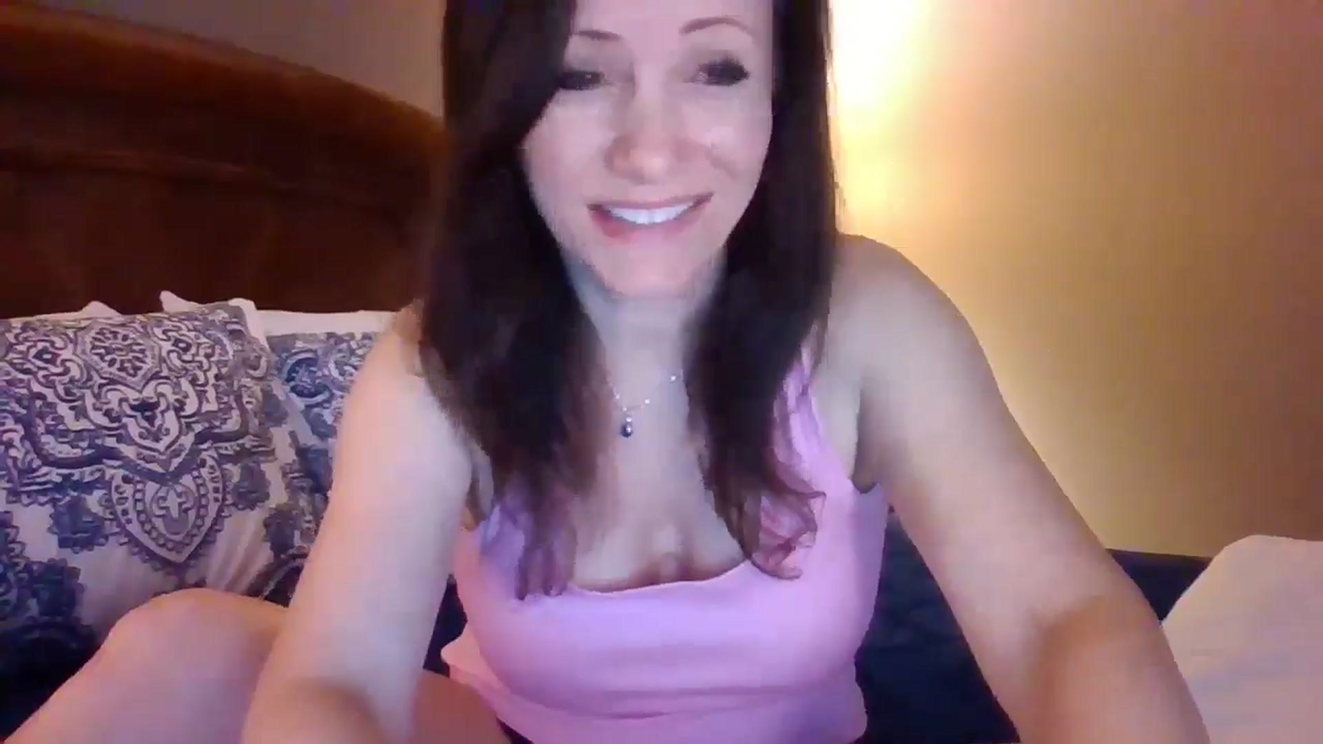 Gallery image thumbnail from LVDOLL's myfreecams stream on, 04/19/2024, 04:21 image 19 of 20