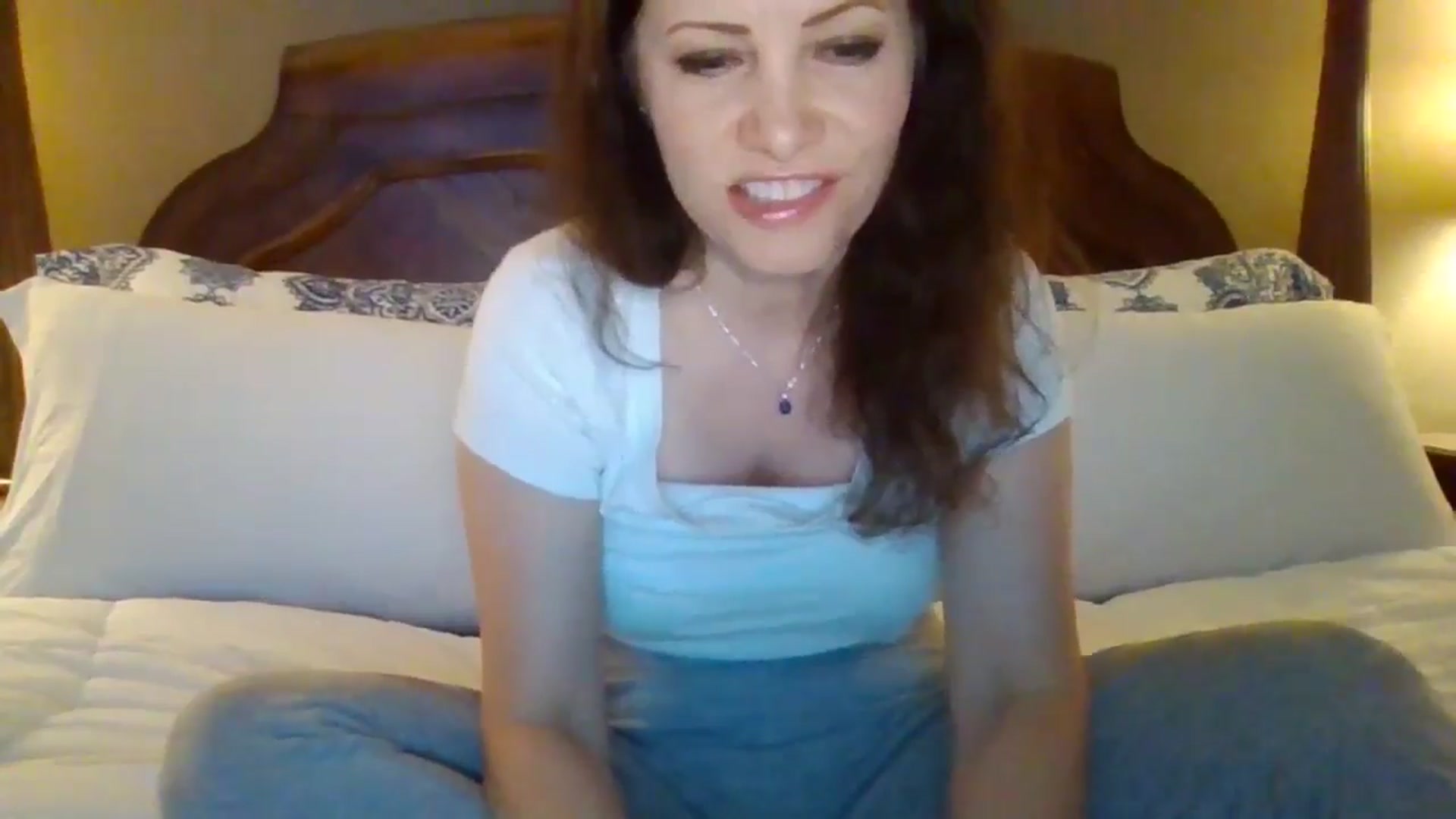 Gallery image thumbnail from LVDOLL's myfreecams stream on, 04/22/2024, 04:14 image 16 of 20