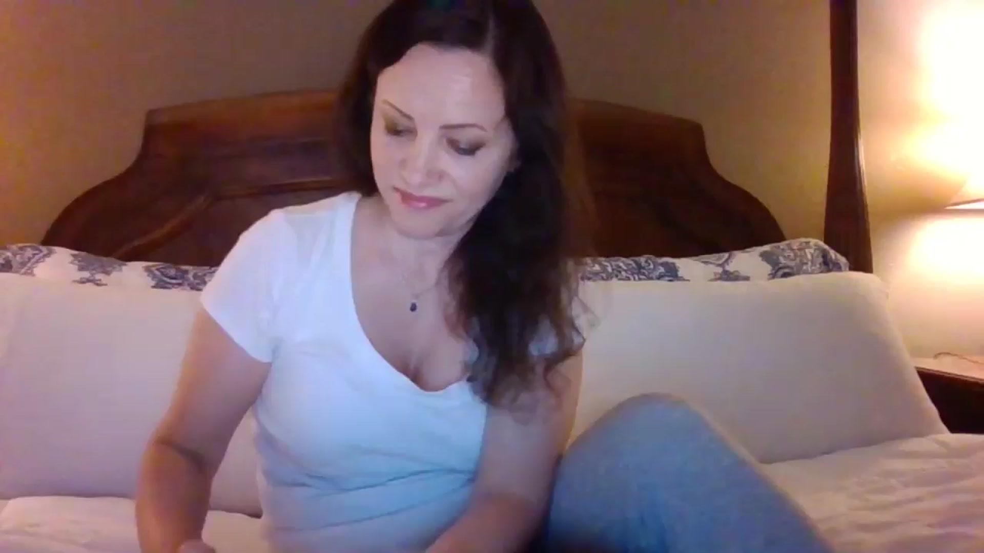 Gallery image thumbnail from LVDOLL's myfreecams stream on, 04/22/2024, 04:14 image 11 of 20