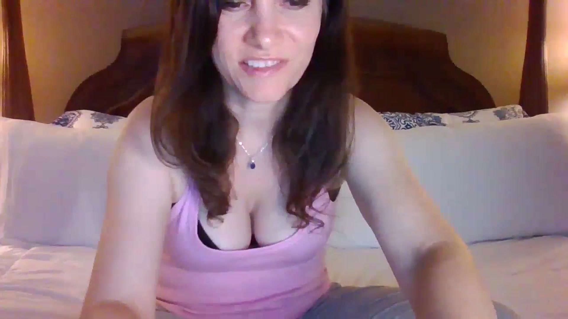 Gallery image thumbnail from LVDOLL's myfreecams stream on, 04/23/2024, 05:41 image 8 of 20
