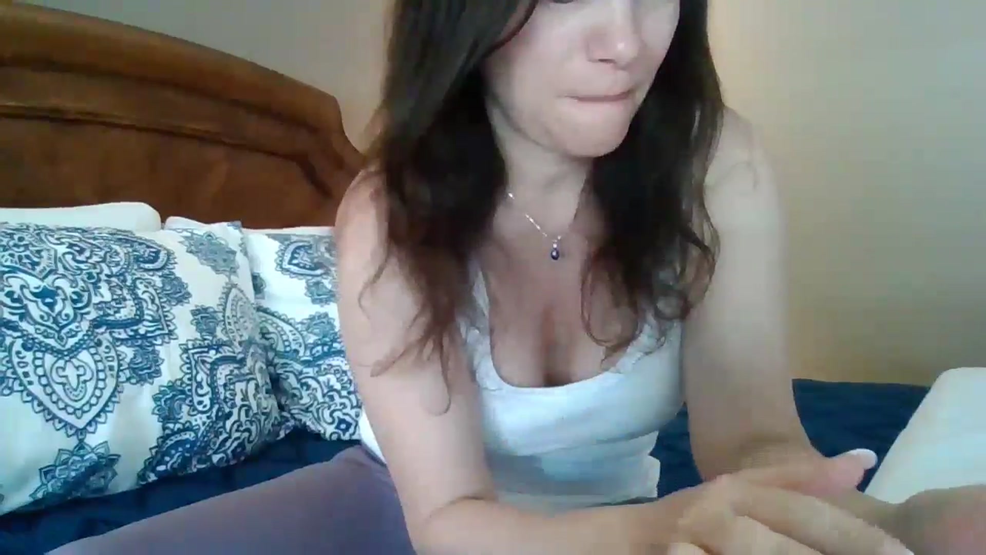 Gallery image thumbnail from LVDOLL's myfreecams stream on, 04/26/2024, 24:20 image 16 of 20