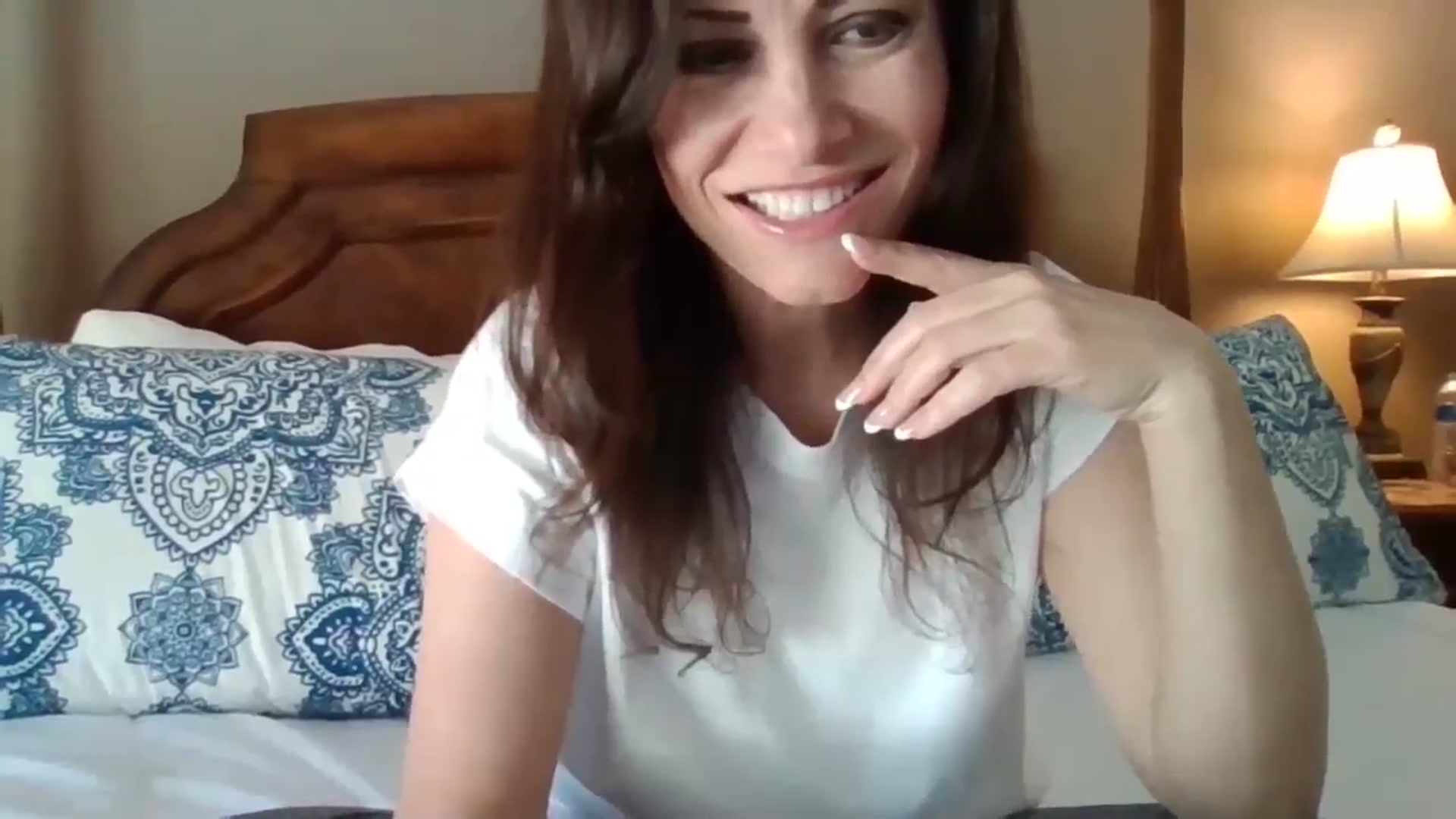 Gallery image thumbnail from LVDOLL's myfreecams stream on, 04/30/2024, 20:13 image 18 of 20