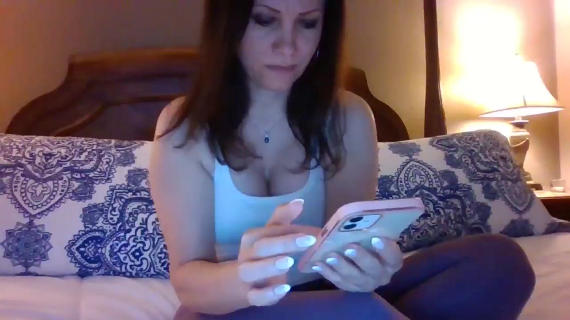 Gallery image thumbnail from LVDOLL's myfreecams stream on, 05/02/2024, 02:45 image 14 of 20
