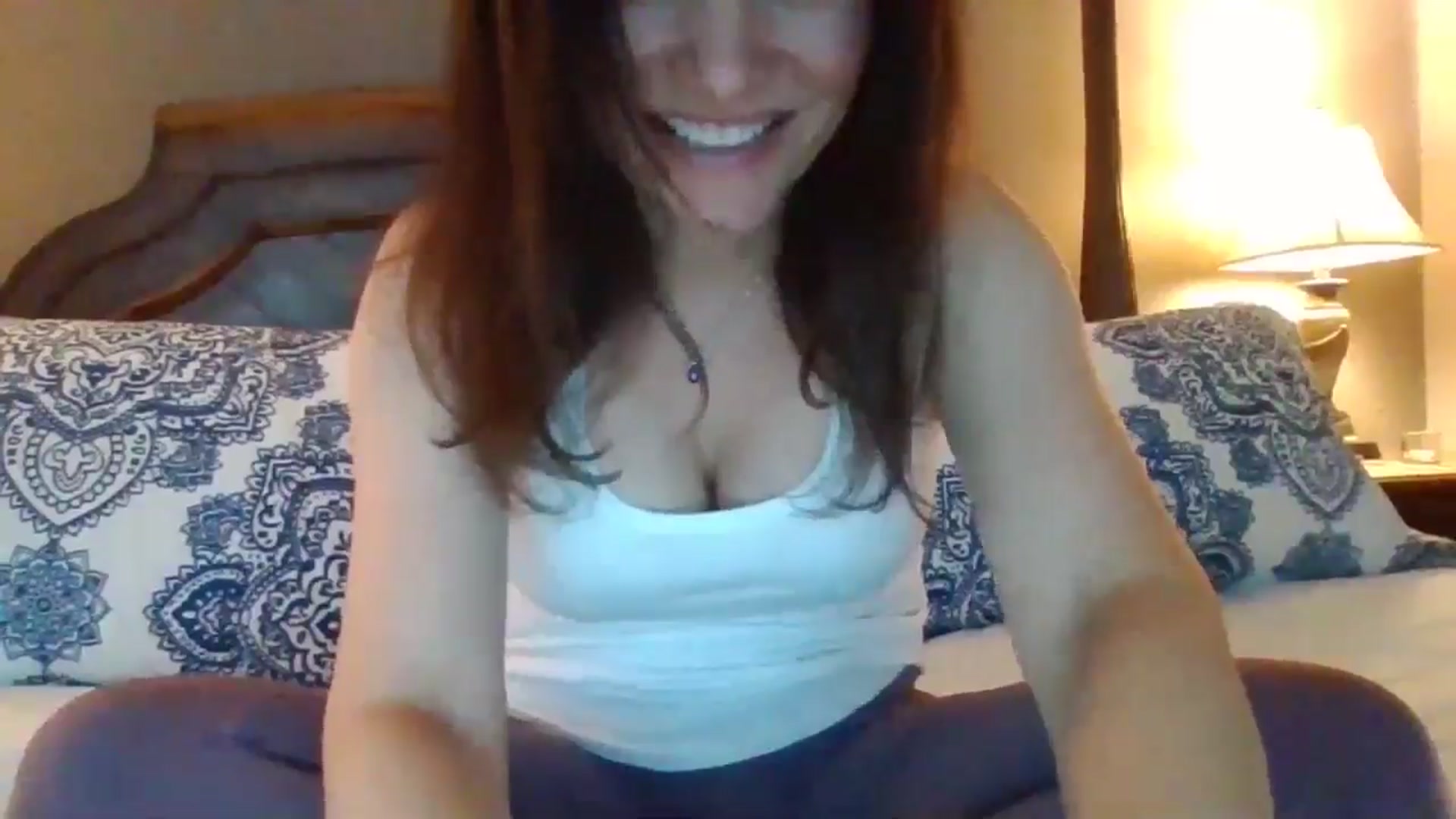 Gallery image thumbnail from LVDOLL's myfreecams stream on, 05/02/2024, 02:45 image 3 of 20