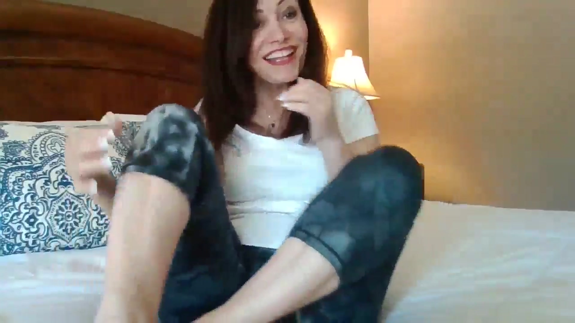Gallery image thumbnail from LVDOLL's myfreecams stream on, 05/06/2024, 23:37 image 18 of 20