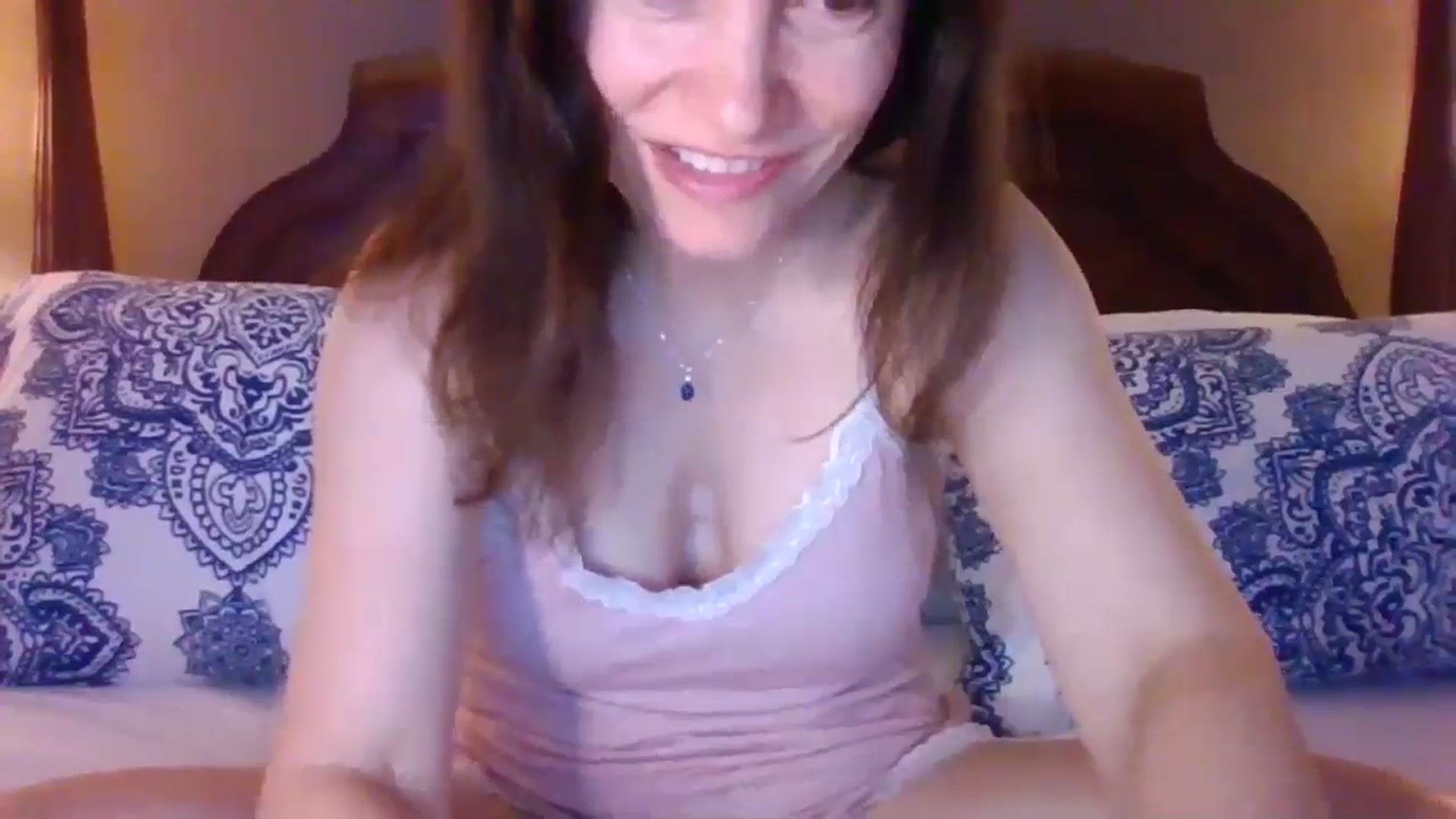 Gallery image thumbnail from LVDOLL's myfreecams stream on, 05/08/2024, 05:34 image 19 of 20