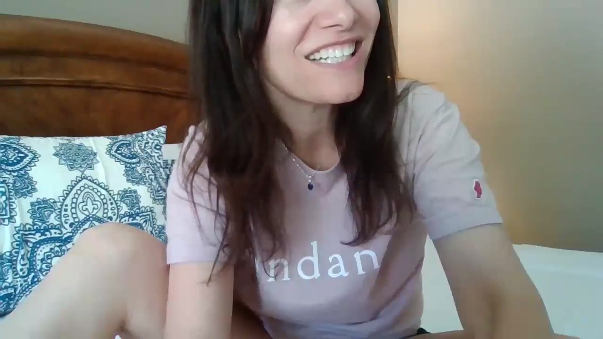 Gallery image thumbnail from LVDOLL's myfreecams stream on, 05/08/2024, 17:40 image 17 of 20