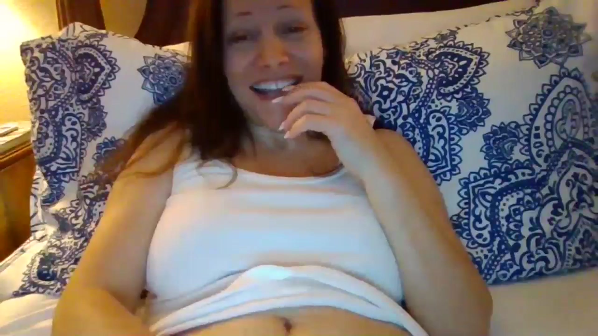 Gallery image thumbnail from LVDOLL's myfreecams stream on, 05/15/2024, 06:28 image 15 of 20