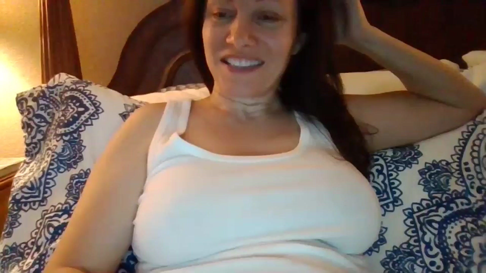 Gallery image thumbnail from LVDOLL's myfreecams stream on, 05/15/2024, 06:28 image 11 of 20