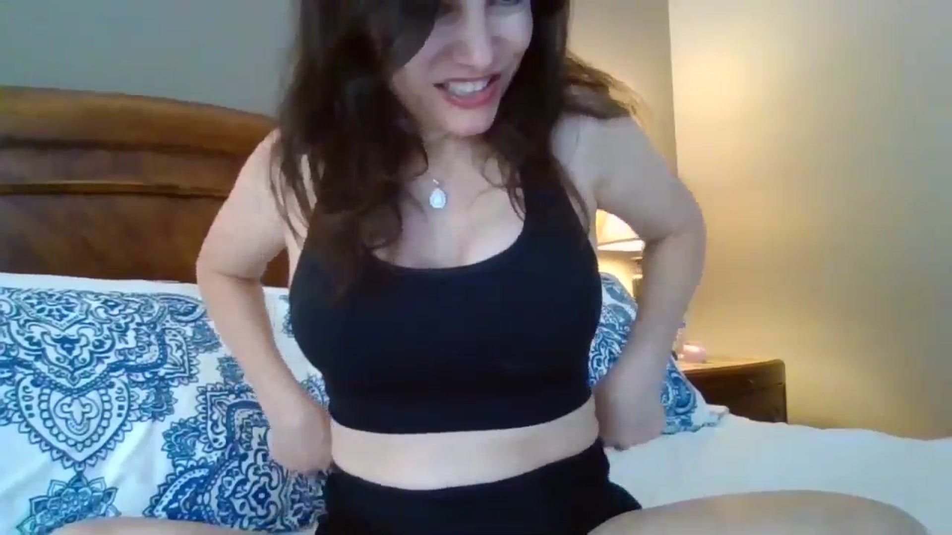 Gallery image thumbnail from LVDOLL's myfreecams stream on, 05/19/2024, 24:10 image 6 of 20