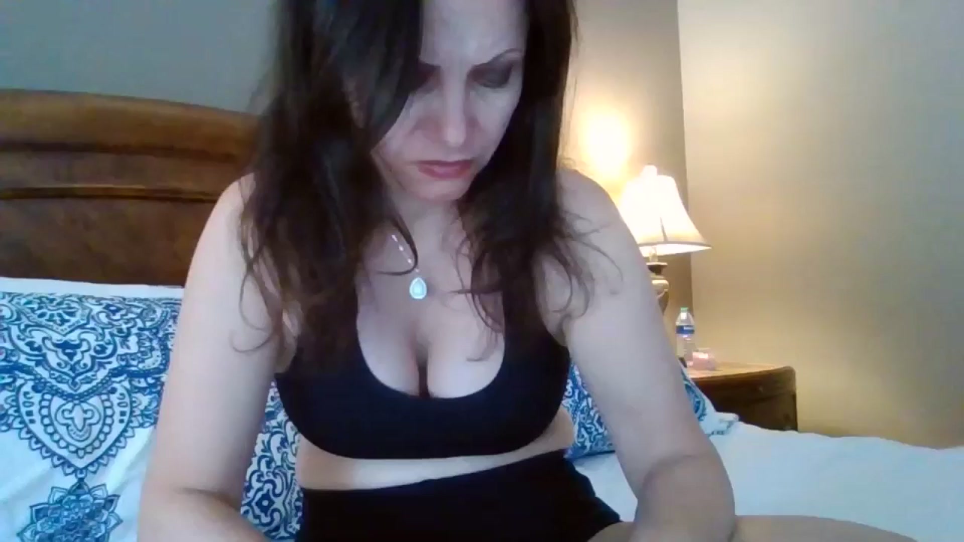 Gallery image thumbnail from LVDOLL's myfreecams stream on, 05/19/2024, 24:10 image 16 of 20