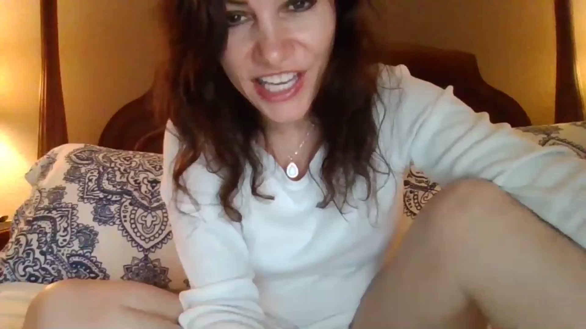 Gallery image thumbnail from LVDOLL's myfreecams stream on, 05/20/2024, 04:22 image 12 of 20