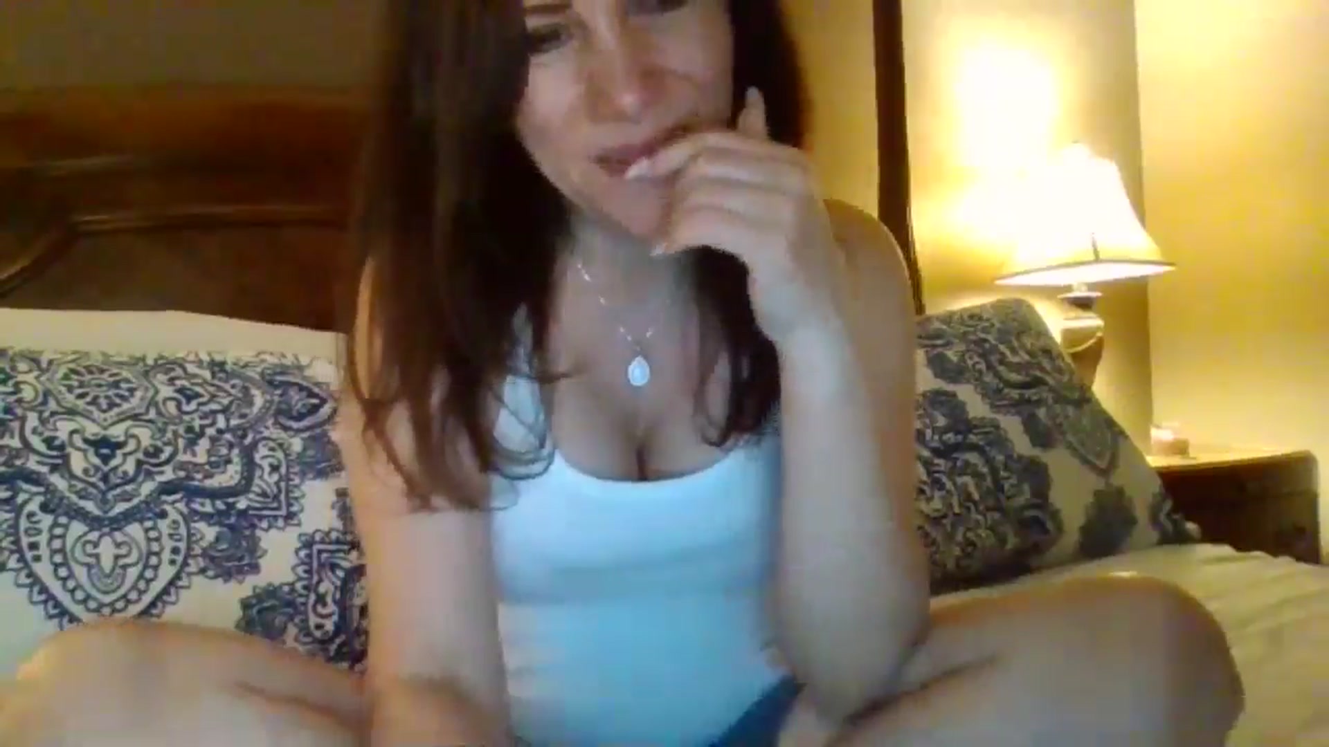 Gallery image thumbnail from LVDOLL's myfreecams stream on, 05/21/2024, 04:53 image 4 of 20