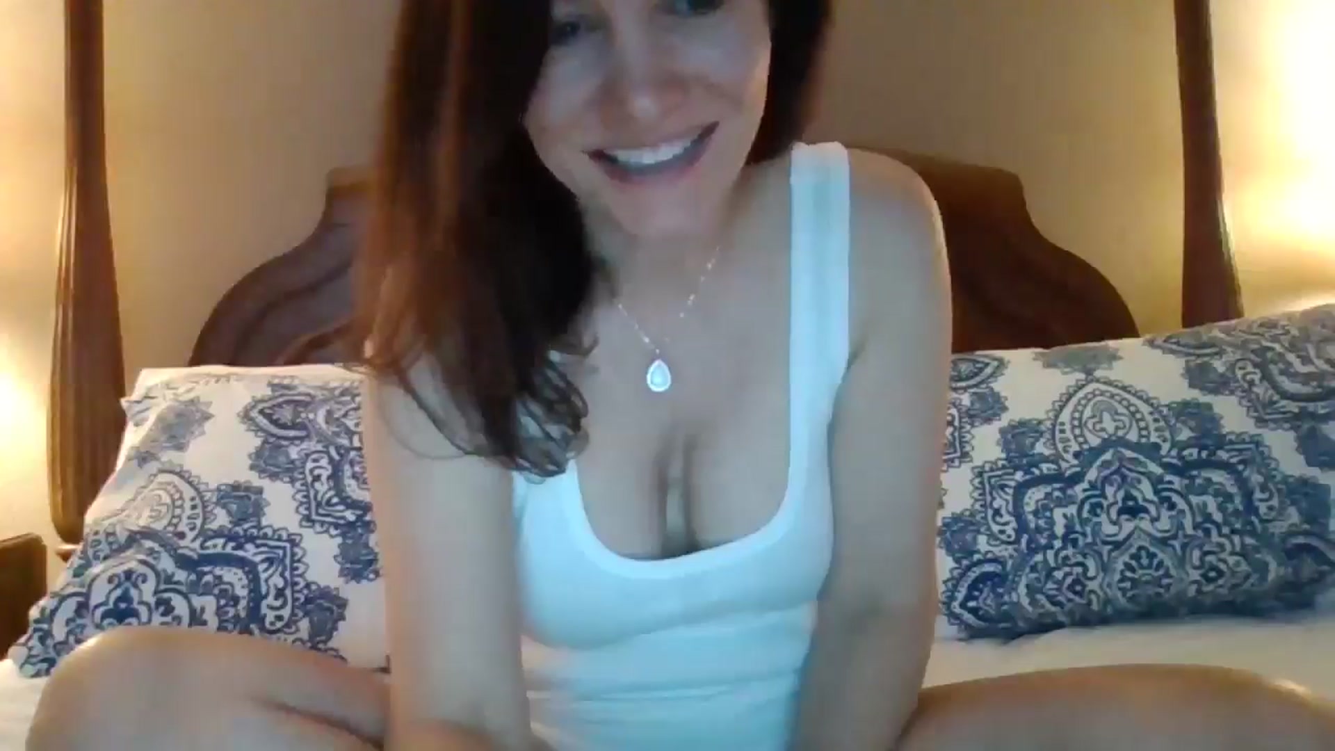 Gallery image thumbnail from LVDOLL's myfreecams stream on, 05/21/2024, 05:47 image 14 of 20