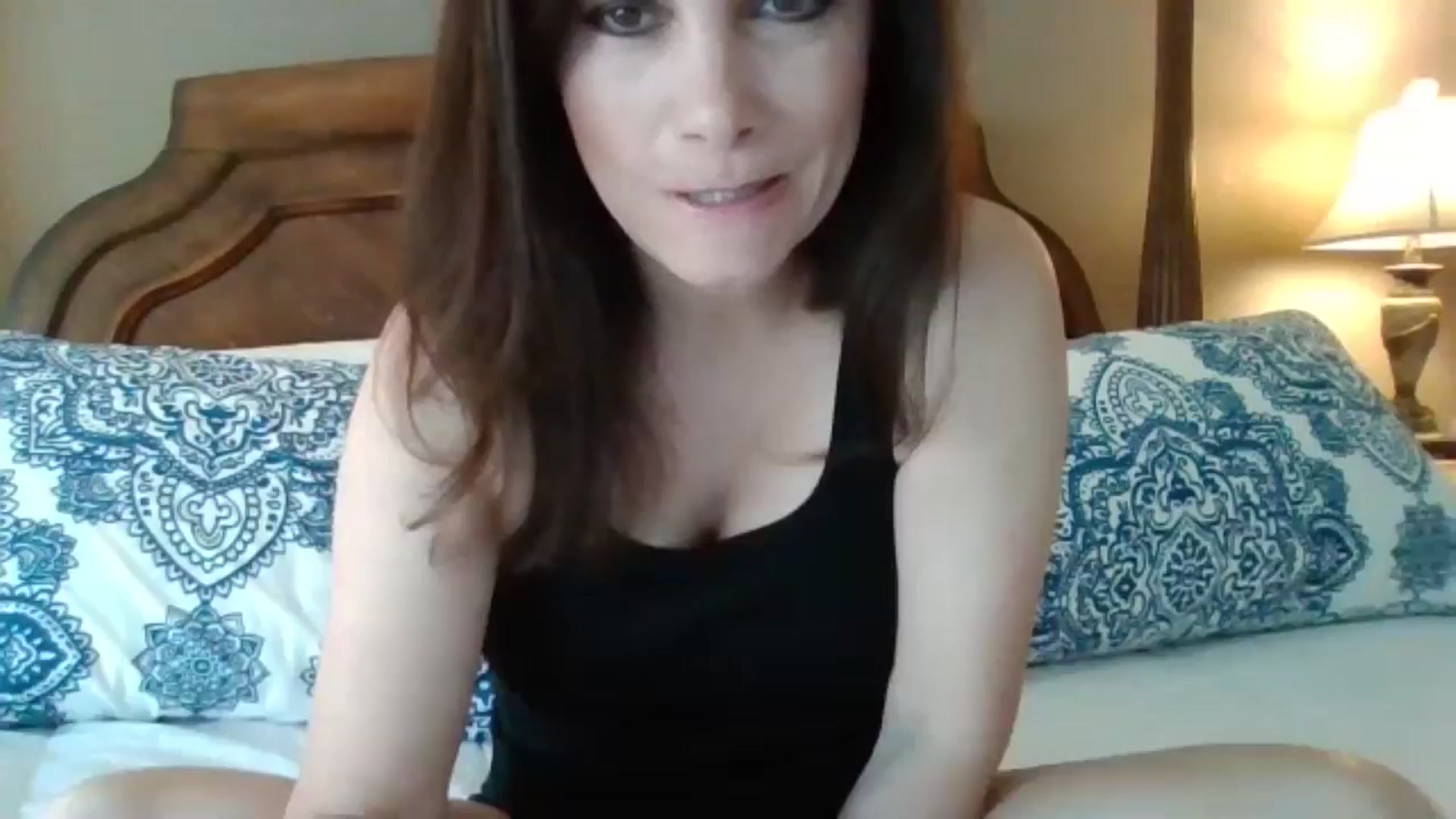 Gallery image thumbnail from LVDOLL's myfreecams stream on, 05/22/2024, 01:20 image 1 of 20
