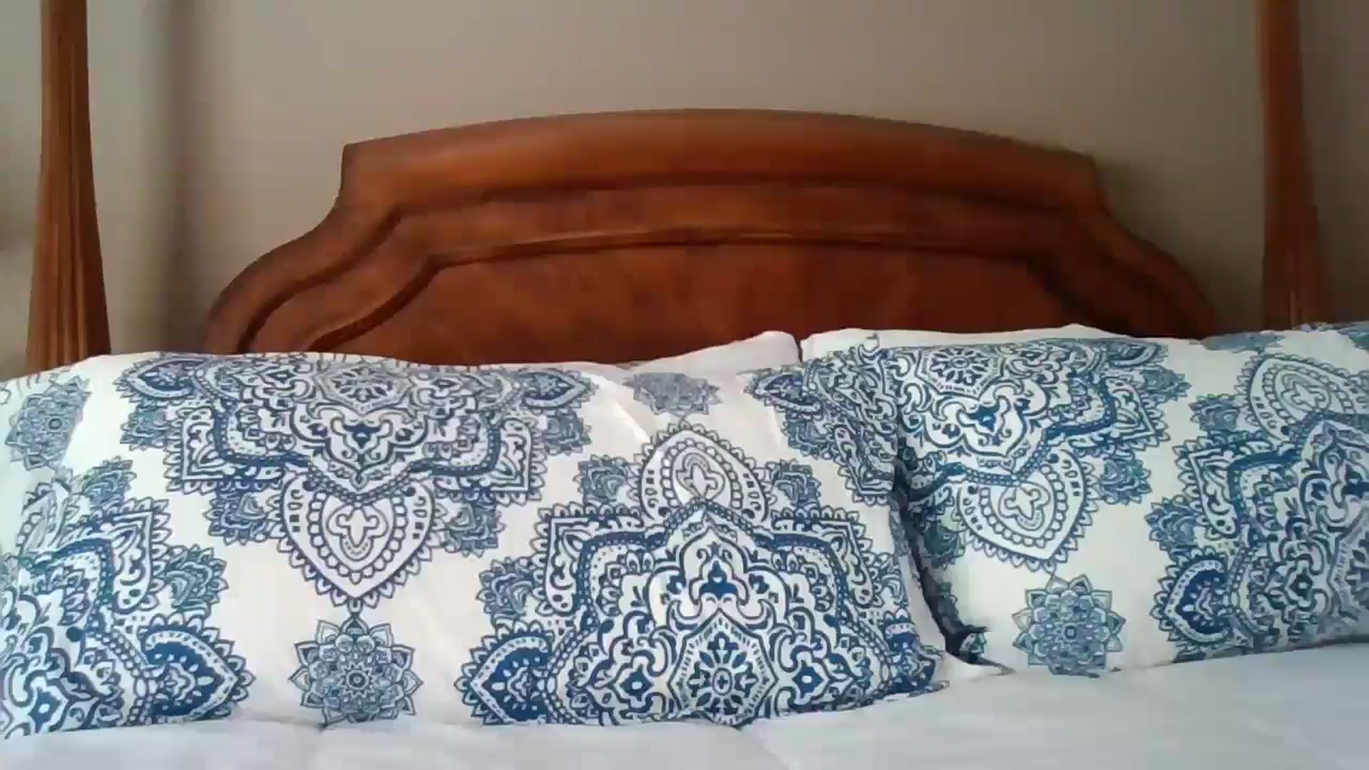 Gallery image thumbnail from LVDOLL's myfreecams stream on, 05/22/2024, 17:35 image 19 of 20