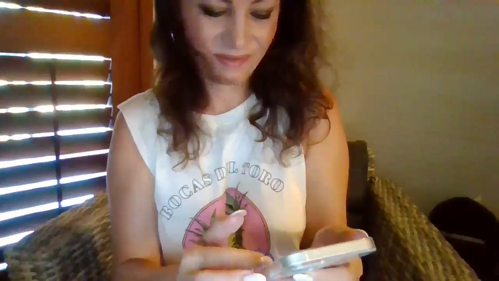 Gallery image thumbnail from LVDOLL's myfreecams stream on, 05/29/2024, 21:28 image 19 of 20