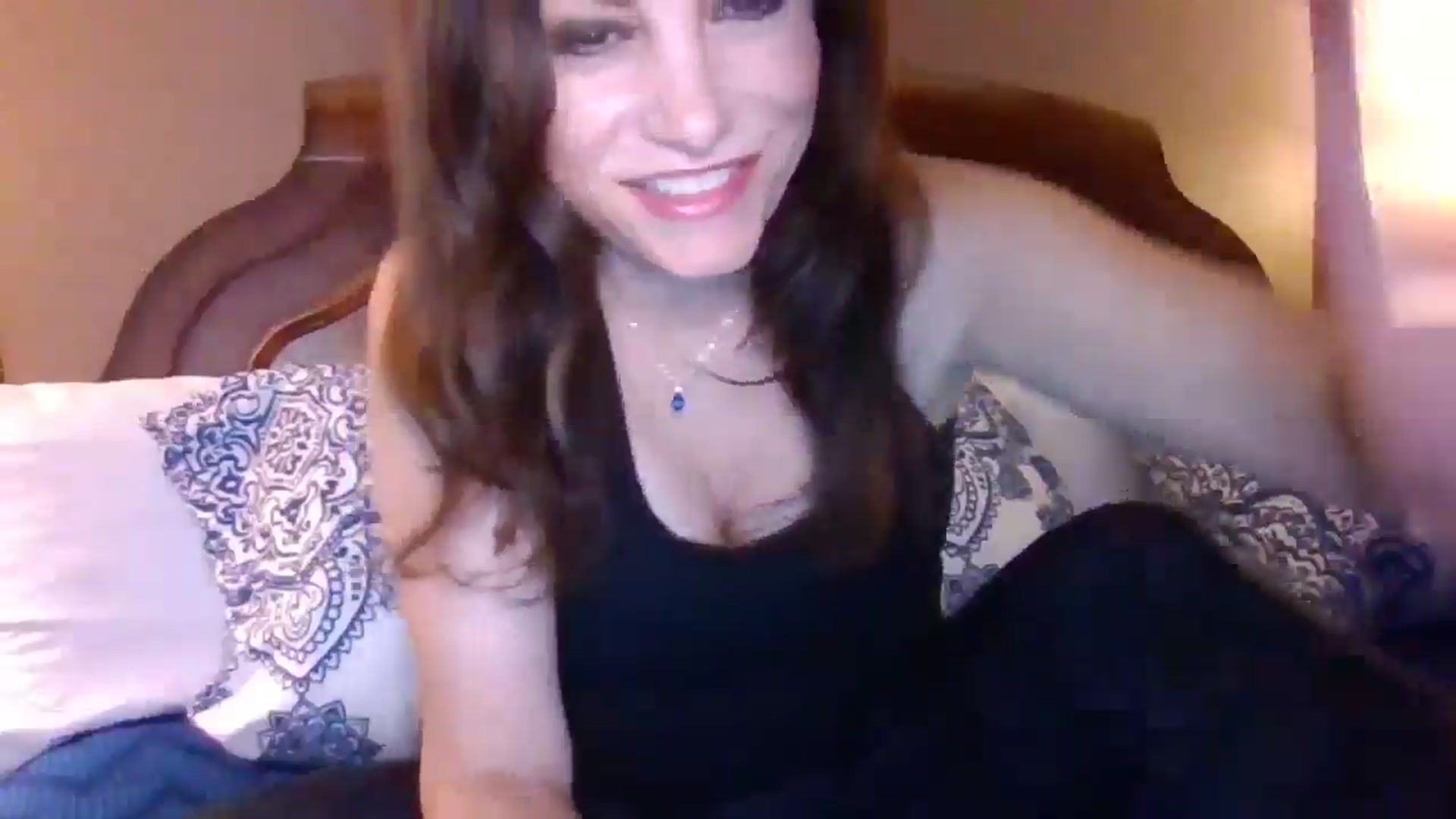 Gallery image thumbnail from LVDOLL's myfreecams stream on, 06/04/2024, 03:36 image 18 of 20